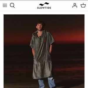 NWT Slowtide changing poncho. Size small/medium.